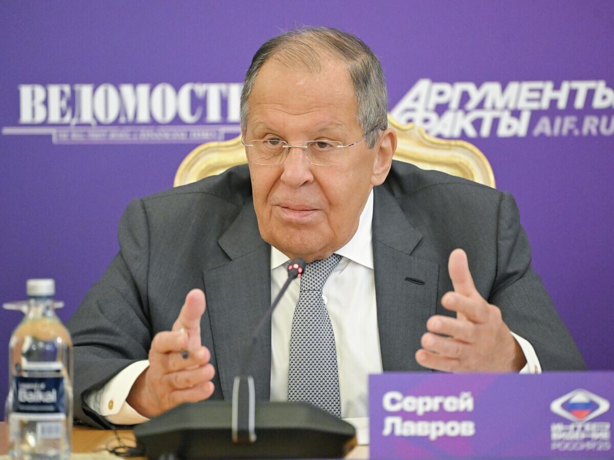   Министр иностранных дел РФ Сергей Лавров на пресс-конференции, посвященной проведению международного музыкального конкурса "Интервидение"© РИА Новости / Сергей Гунеев