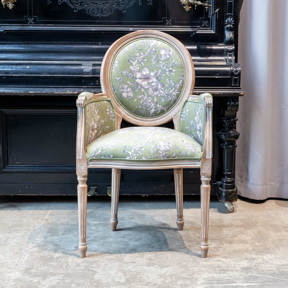 Кресло (стул со сплошными подлокотниками) «Эстер» green
