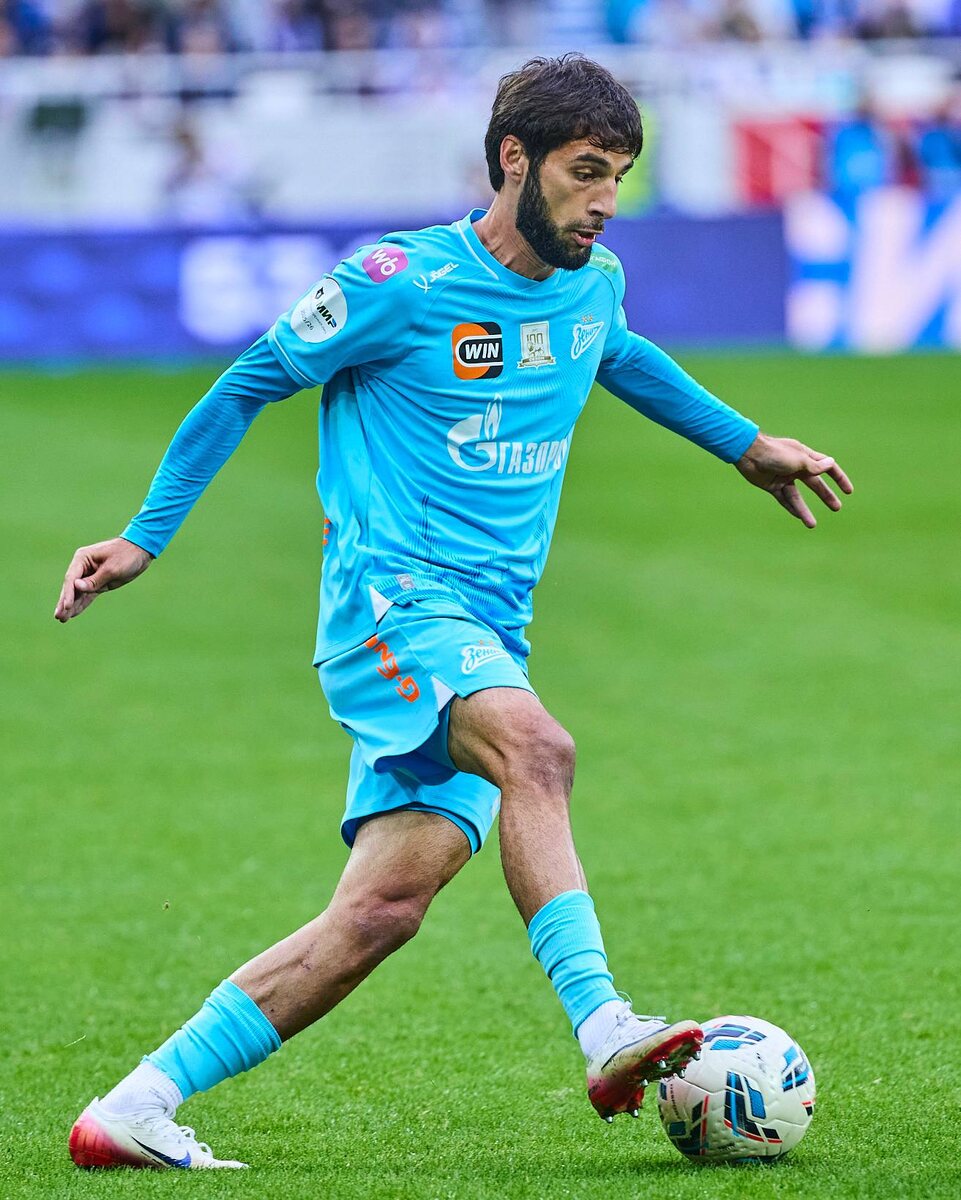    Защитник "Зенита" Арсен Адамов: "Мы должны извлечь уроки»Алексей Андрианов