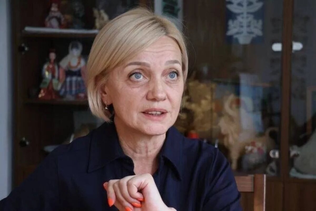    Омубдсмен Елена Ивановская считает, что украинские подростки говорят по-русски «из-за духа противоречия» и «отсутствия критического мышления».