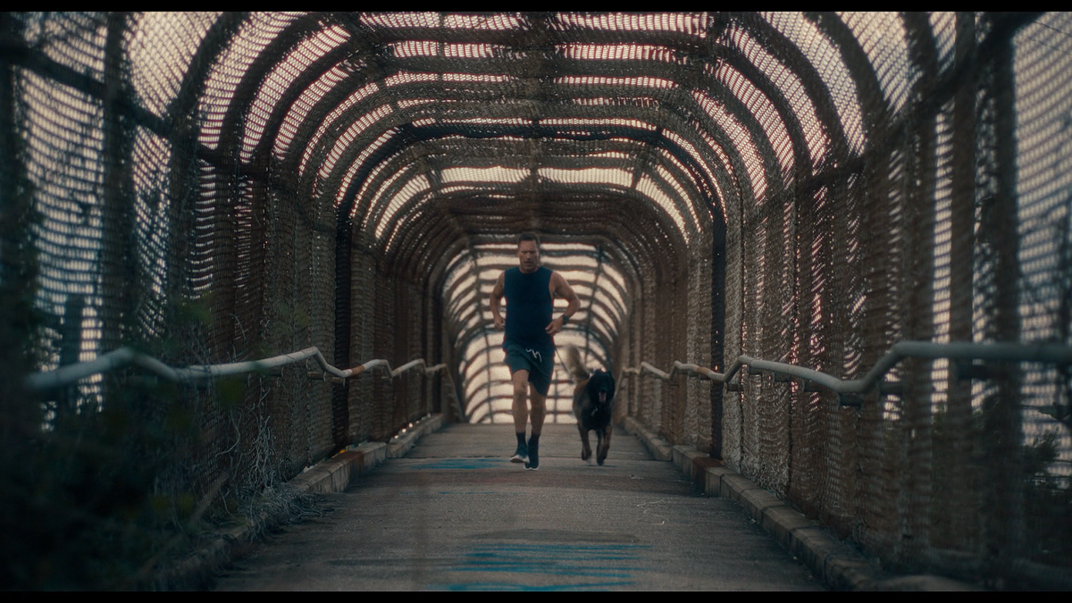 Кадр из фильма Клык (2023)