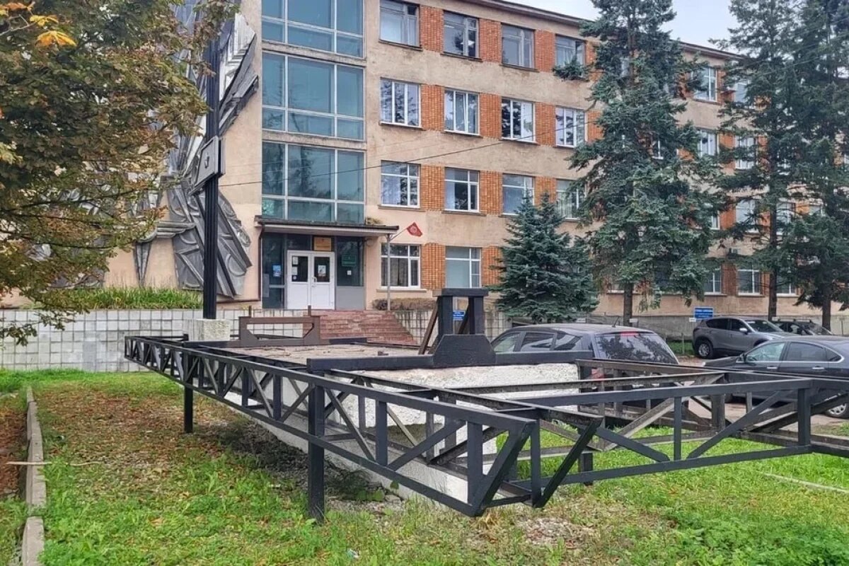    Легендарный «Памятник автобусу-труженику» в Пскове возведут на новом месте