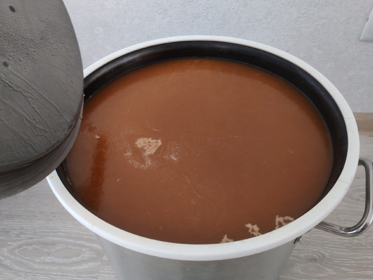 Готовая зерновая брага.