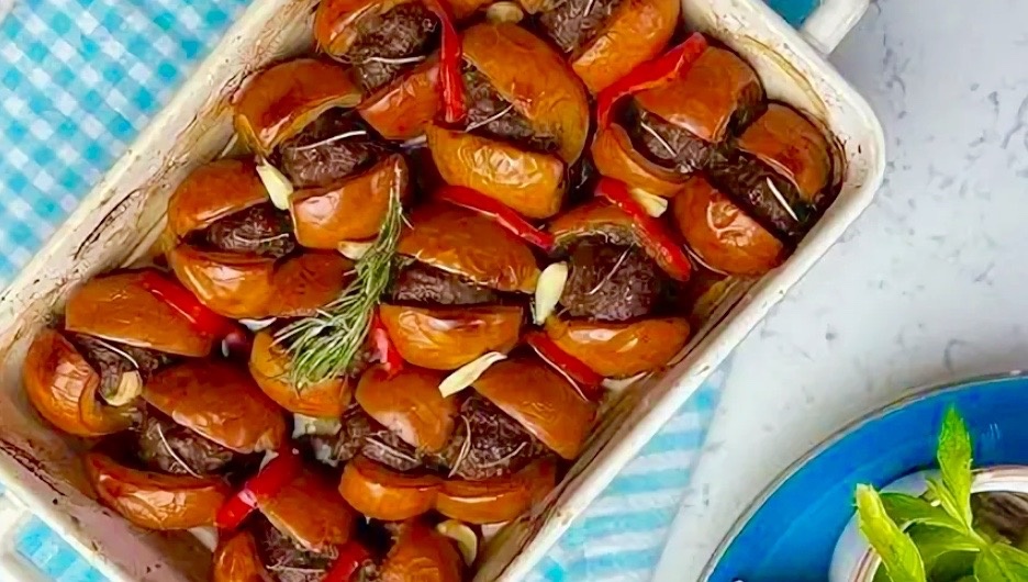 Кебаб с мушмулой.