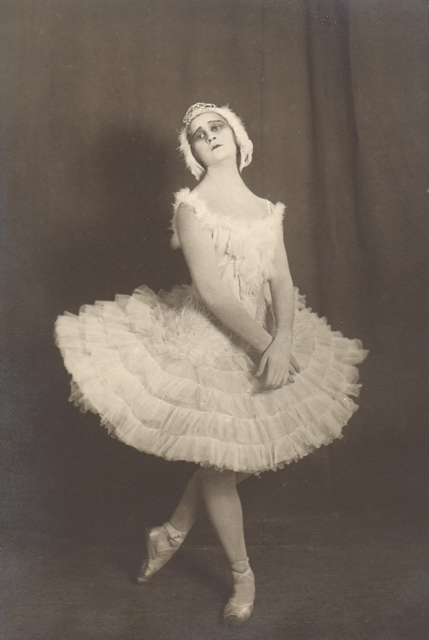 Балет Петра Чайковского «Лебединое озеро». Марина Семёнова в роли Одиллии. Ленинград, первая четверть XX века. Государственный мемориальный музыкальный музей-заповедник П.И. Чайковского, Клин, Московская область