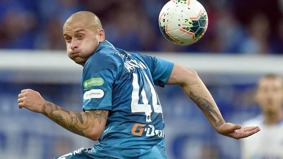 Бывший защитник ФК «Зенит» Ярослав Ракицкий в игре за команду из Санкт-Петербурга..📷Фото: Иван Водопьянов / Коммерсантъ