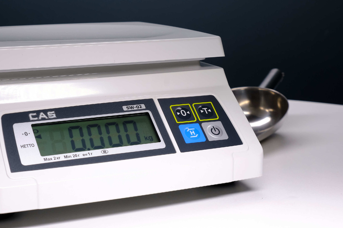 На фото фасовочные весы CAS SW