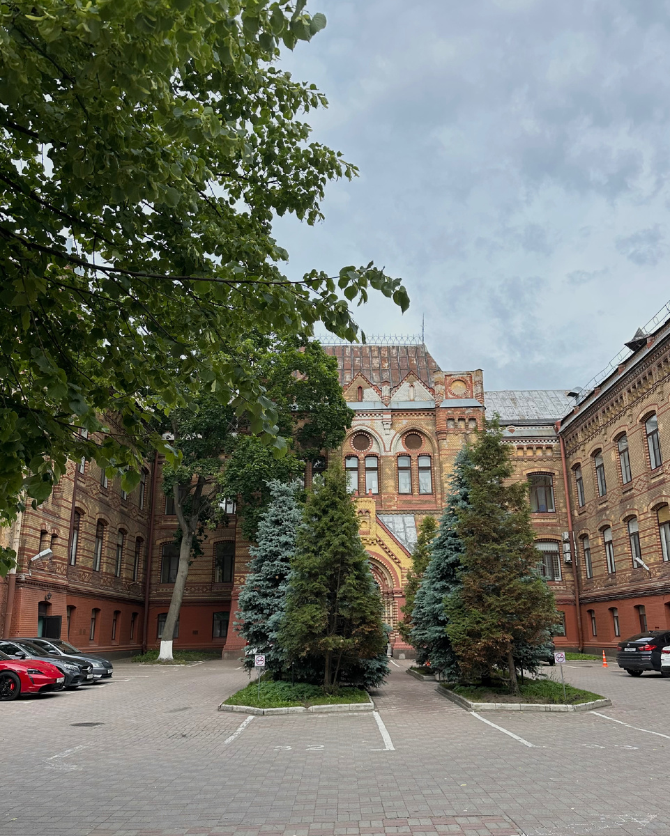 Ну просто филиал Хогвартса