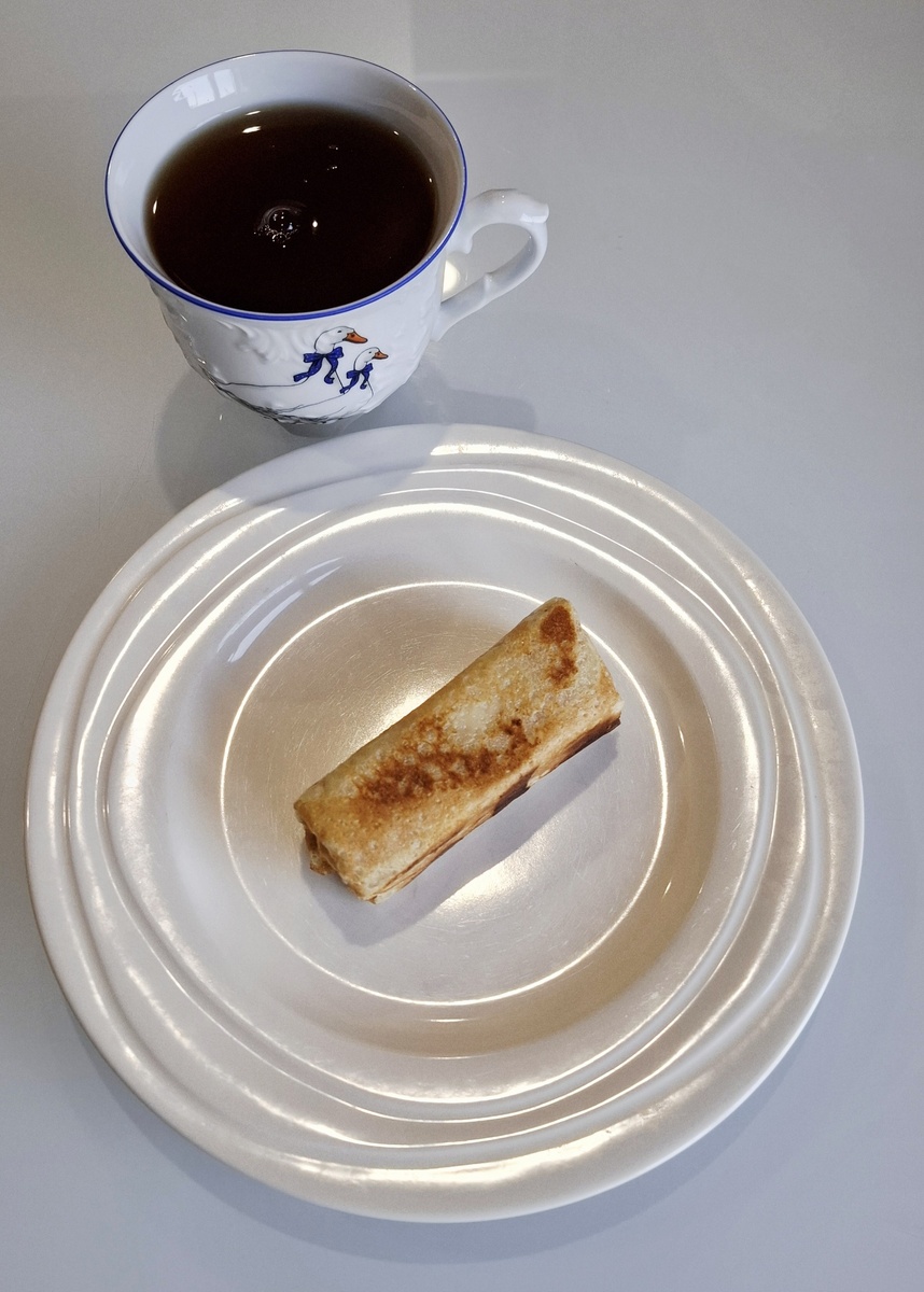 Там внутри творожок)