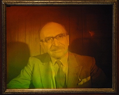 Первая голограмма, изображение Денниса Габора. Источник: Википедия.