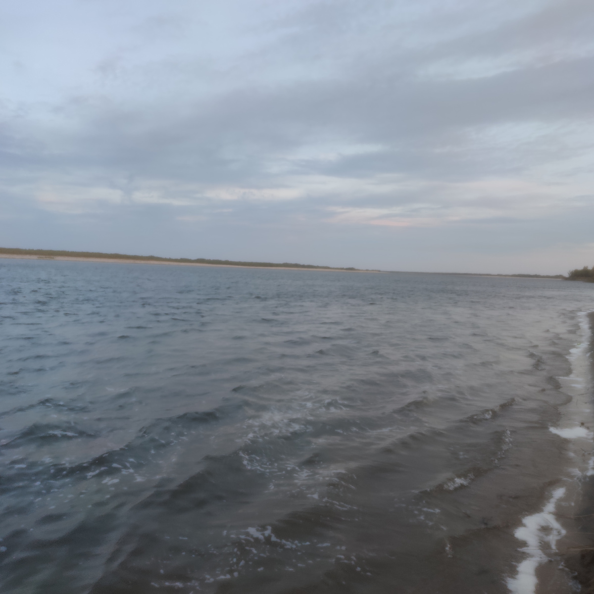 На волжском просторе