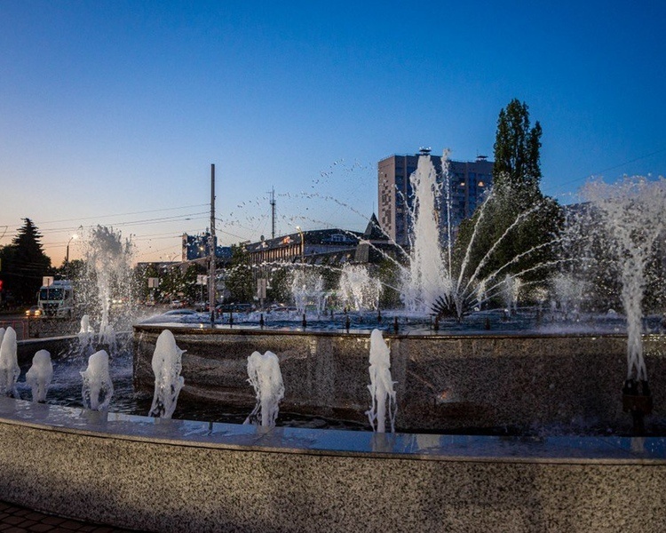     В Курске 17 сентября остановят фонтан на Московской площади