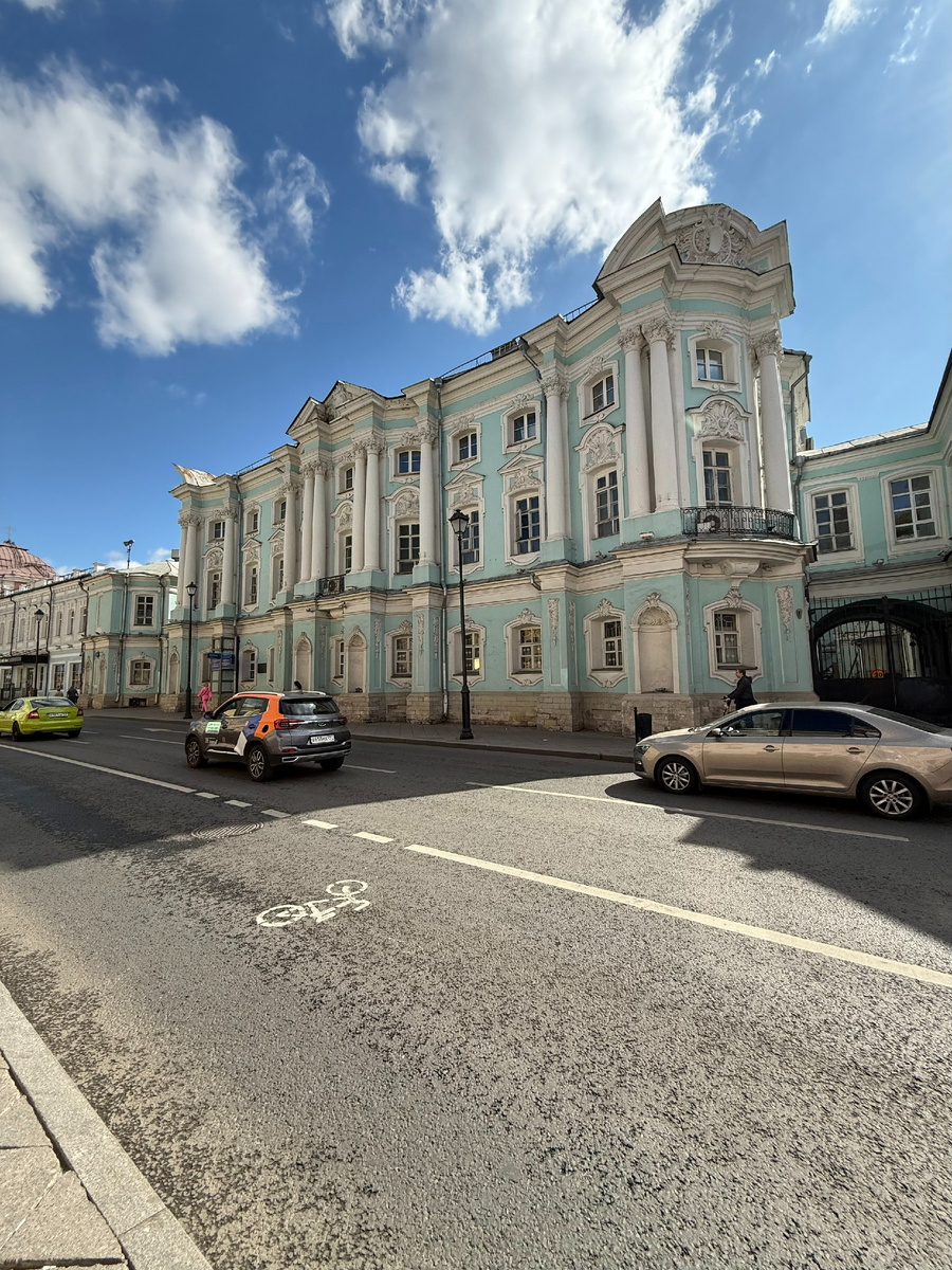 Фото автора канала. Дом Апраксиных-Трубецких.