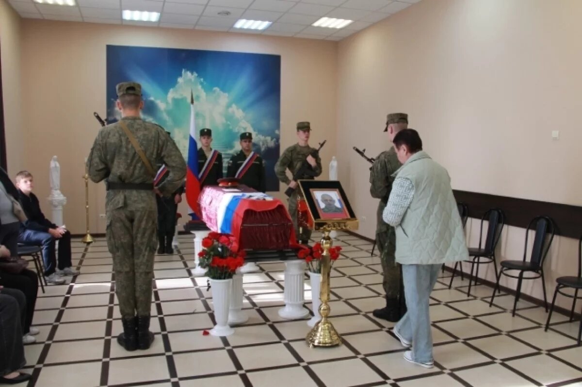    В Нелидовском округе простились с погибшим на СВО Сергеем Ковалёвым