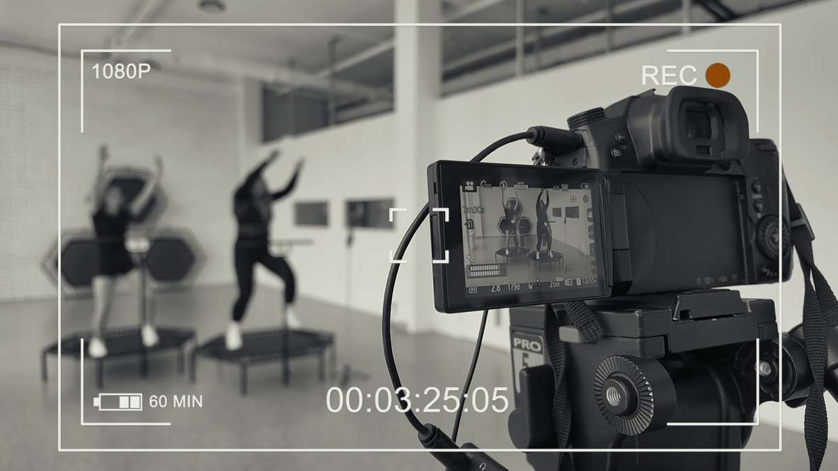 После пяти минут разминки уже вырабатывается гормон радости