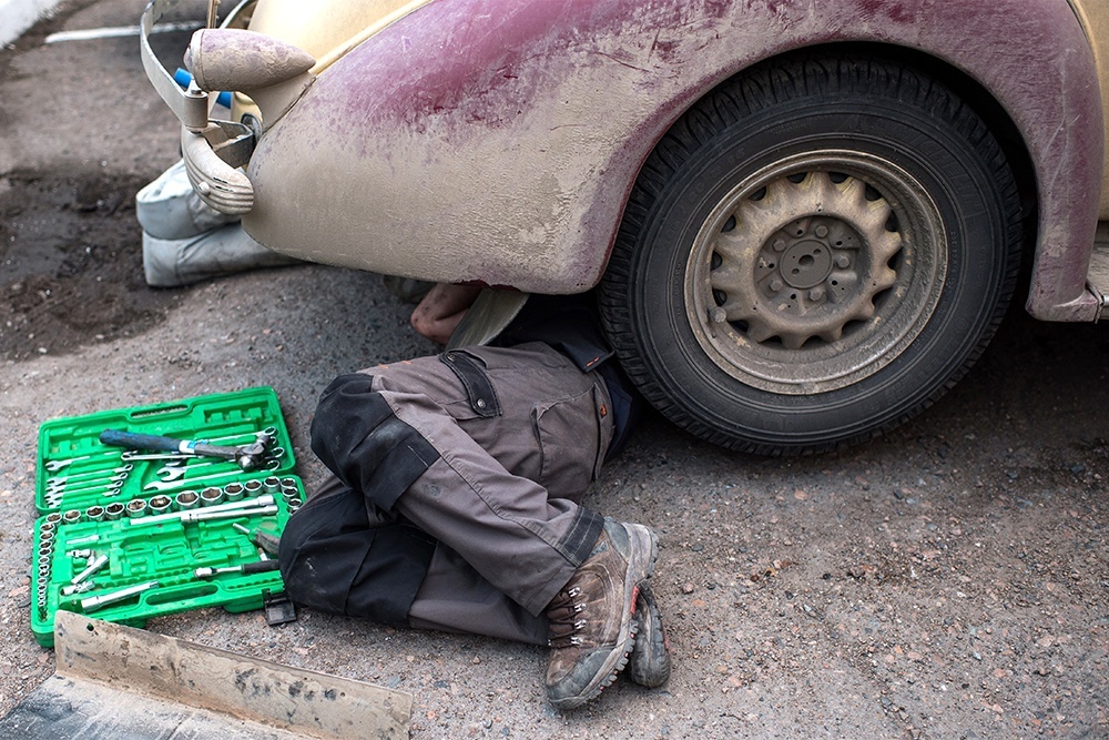    Страховщик доплатит за самостоятельный ремонт машины, только когда его расходы подтверждены. / РИА Новости