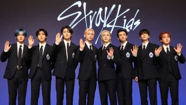 J.Y. Park подарил Stray Kids золото за рекорд на Billboard