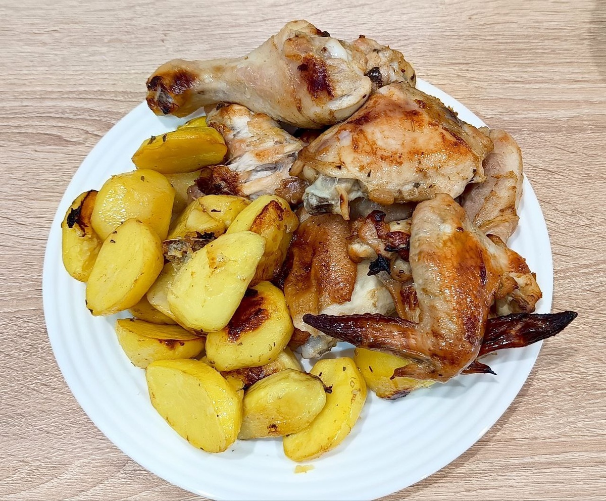 15 минут подготовка + 40-50 минут выпекания = вкусный ужин