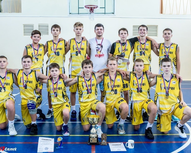     Курские школьники стали лучшими на турнире в Санкт-Петербурге