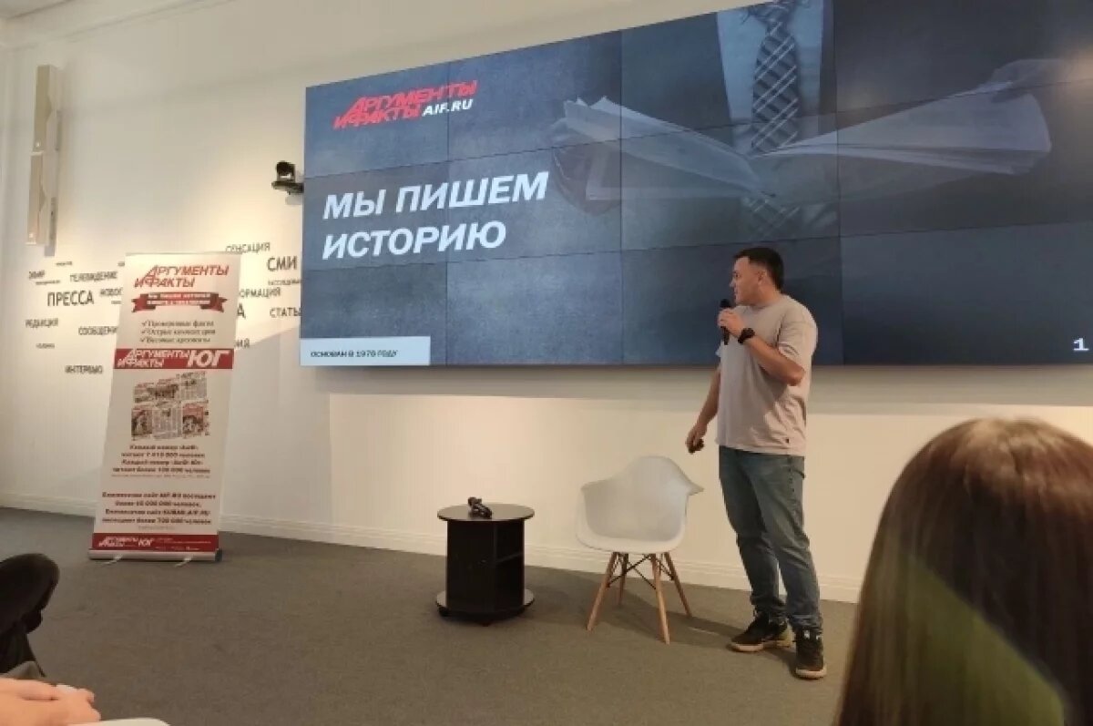    В Домжуре в рамках фотовыставки прошел партнерский день