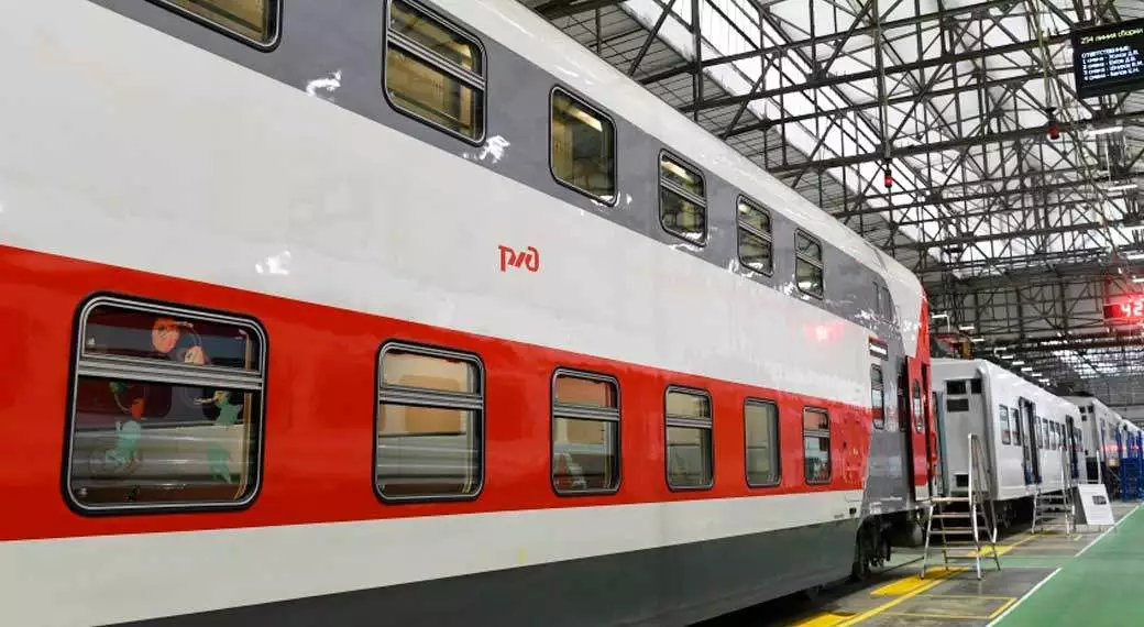 Источник: https://vgudok.com/gorod/pyatsot-pishem-tysyacha-v-ume-rzhd-zakupayut-500-passazhirskih-vagonov-dlya-polnogo