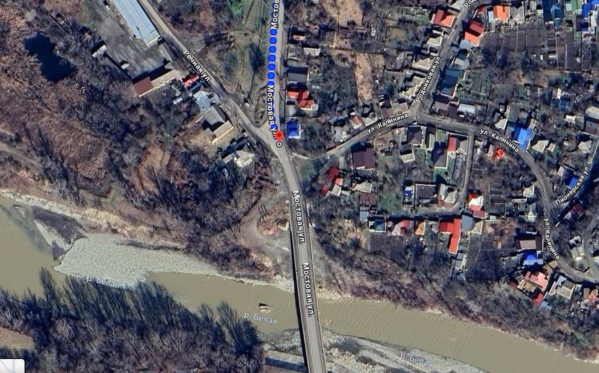 Мост через реку Белая (Шъхьагуащ) у поселка Тульский Майкопского района Республики Адыгея