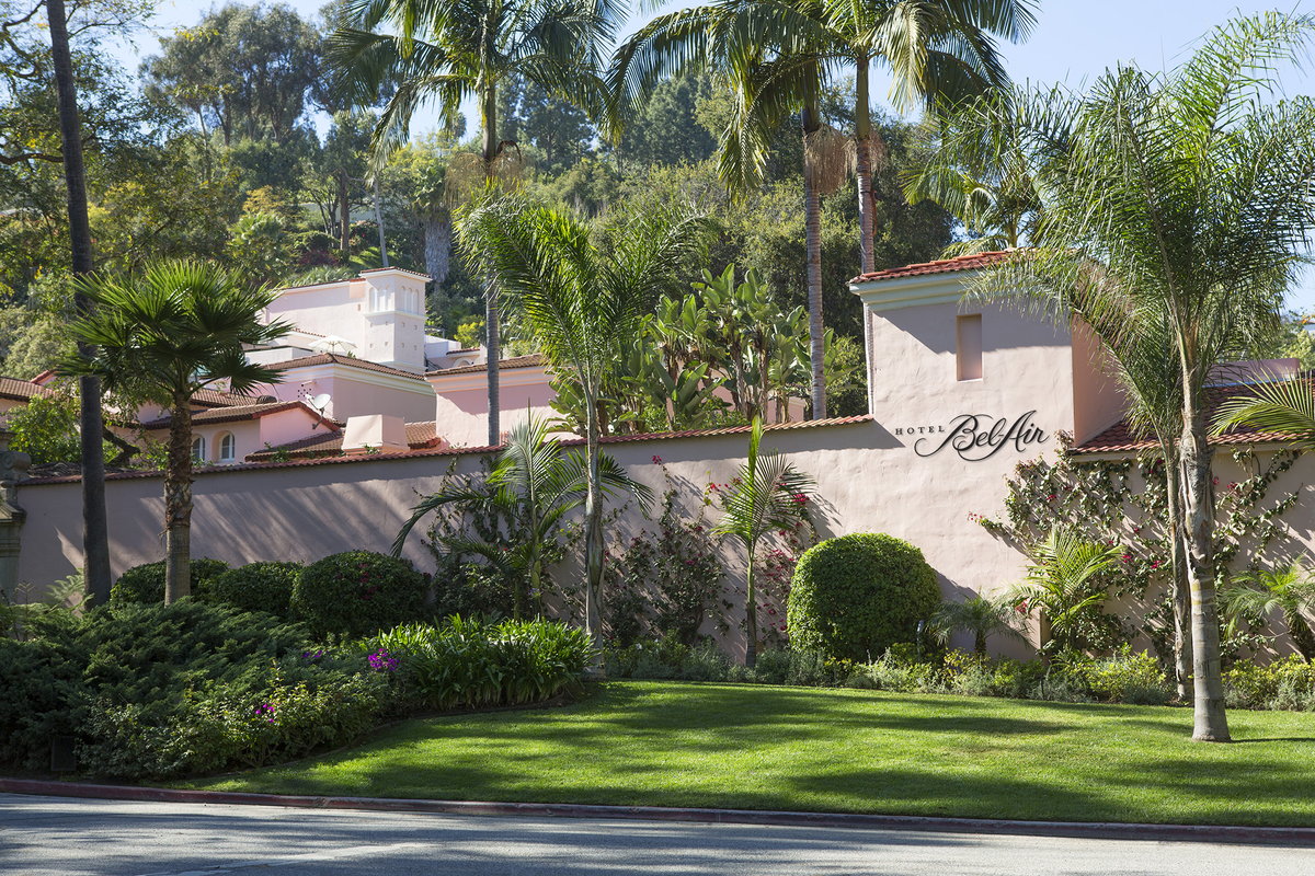 Бутик-отель «Bel-Air Hotel». Лос-Анджелес. Фотокоррекция автора.