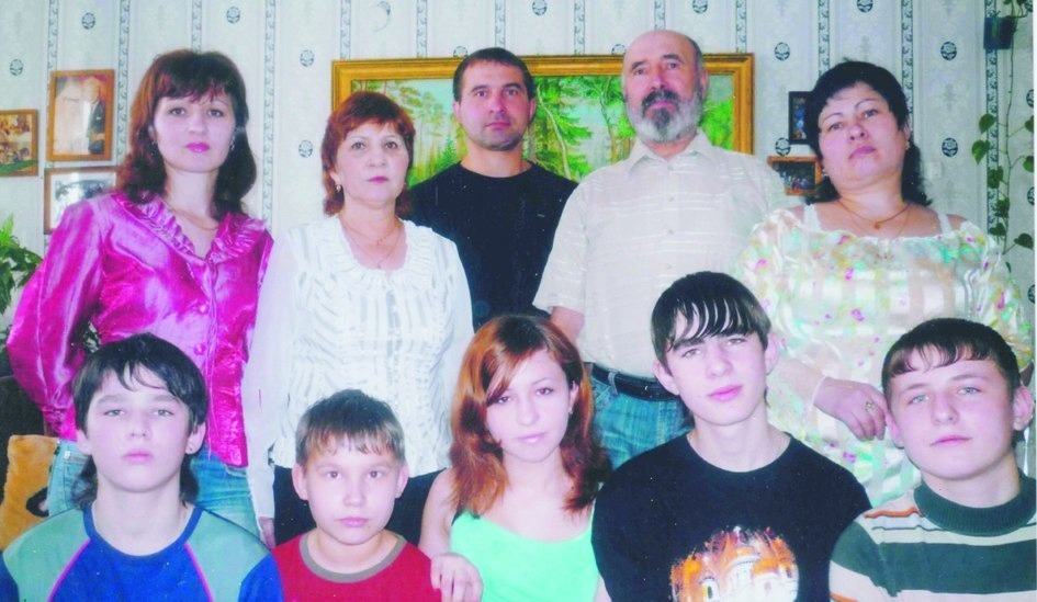 Николай и Лидия Поповы воспитали трое детей