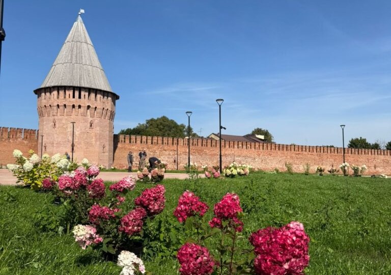 Смоленск вошел в ТОП-10 популярных направлений для путешествий в сентябре
