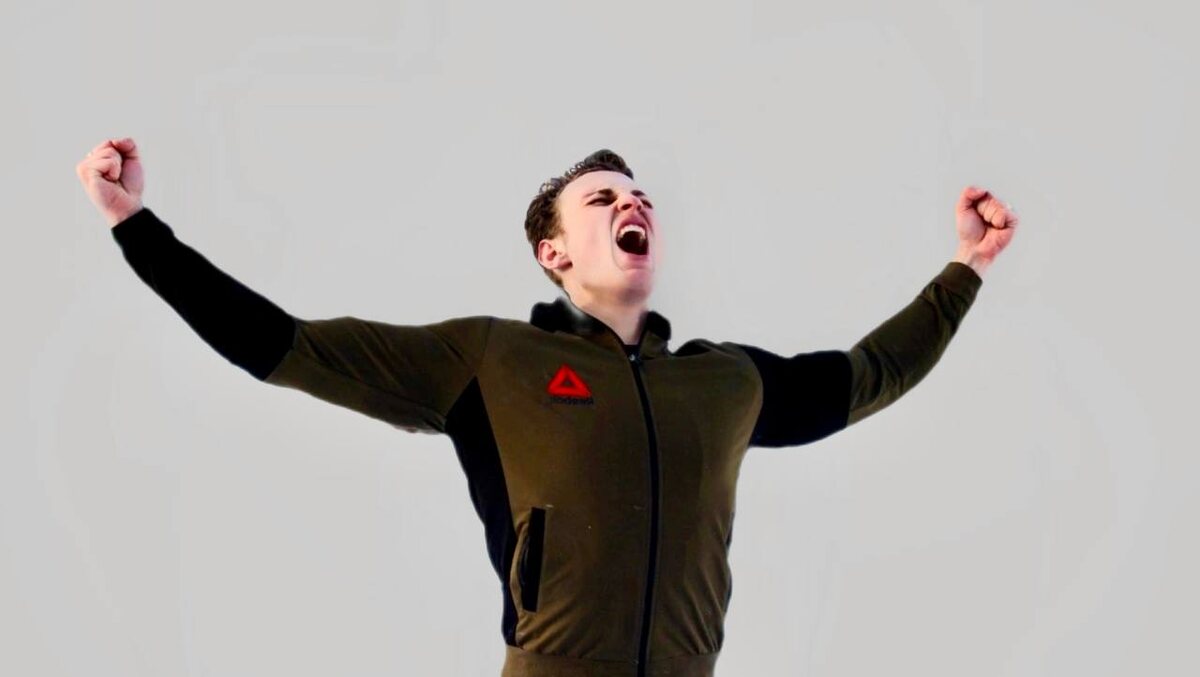    Дмитрий Мельник, многократный призер международных, региональных соревнований по пляжному бодибилдингу и тхэквондо.