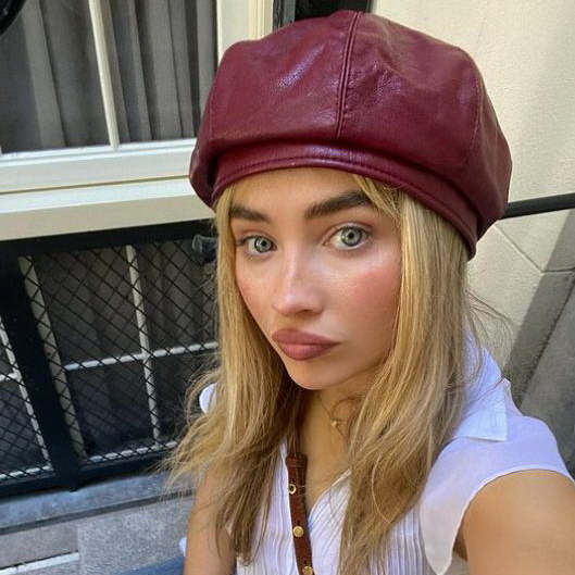     Сабрина Карпентер, Джастин Бибер и Karol G станут хедлайнерами «Коачеллы» в 2026 году