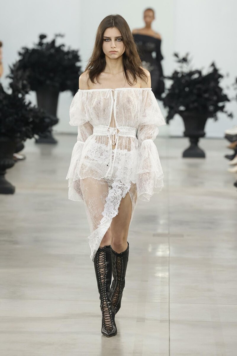    Blumarine, Fall-Winter 2025