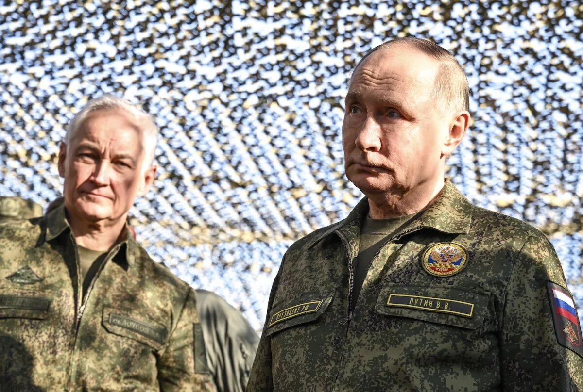    Владимир Путин прибыл на учения «Запад-2025» в военной форме