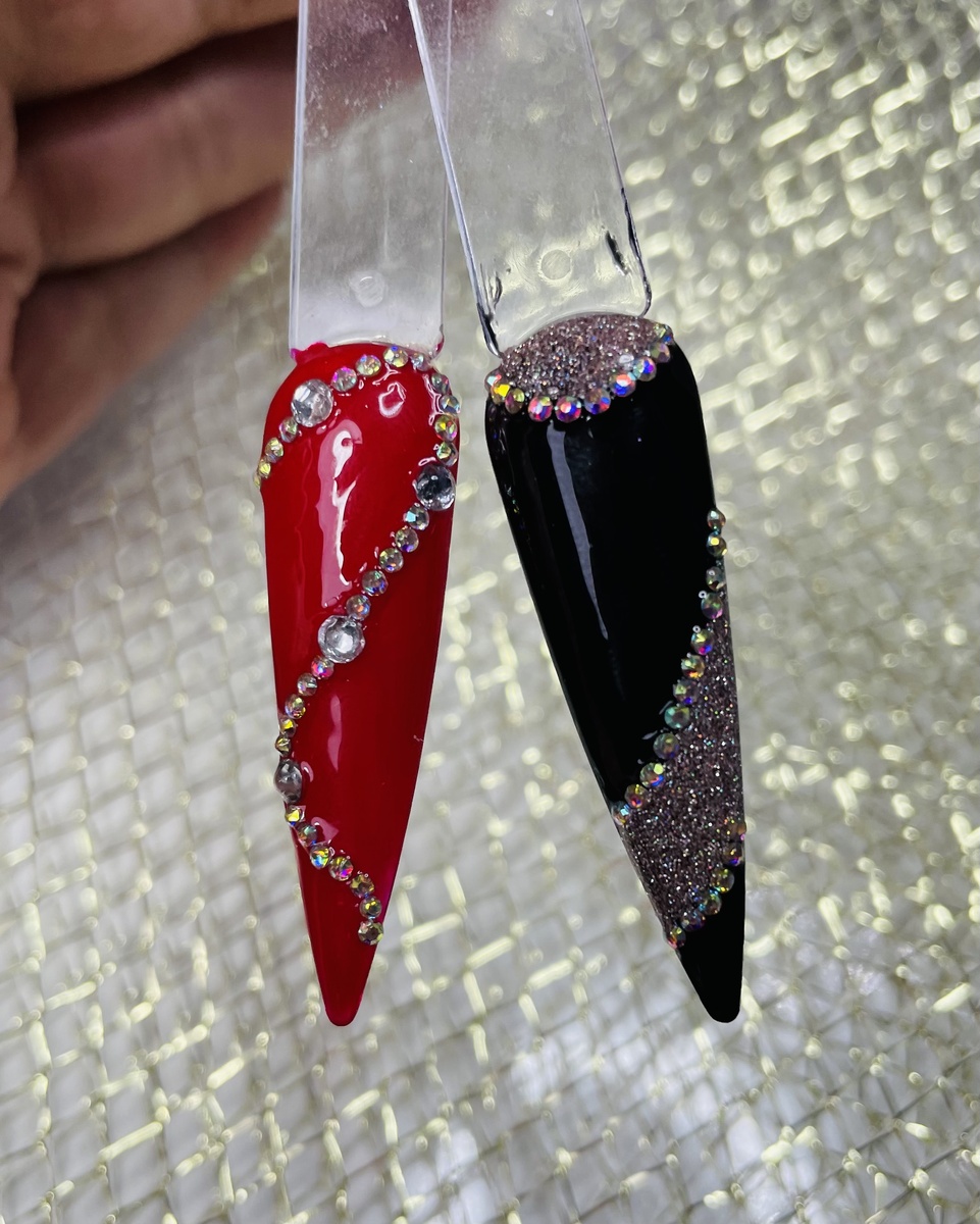 Дизаин со стразами