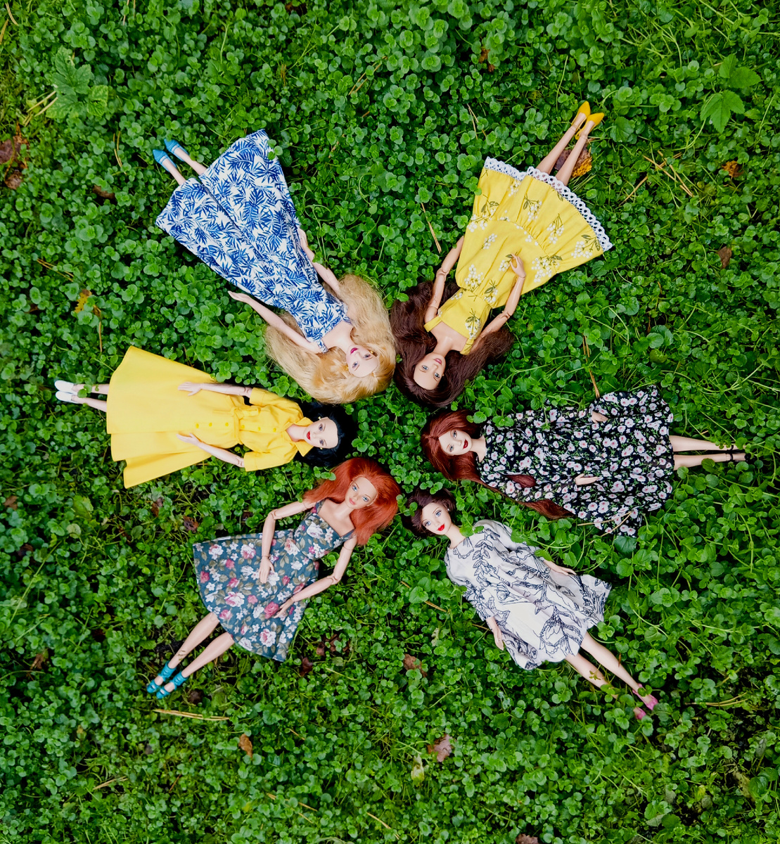 Итого - шесть винтажных красоток