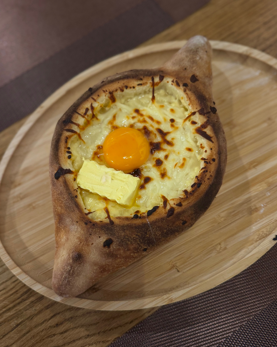 Хачапури по-аджарски 