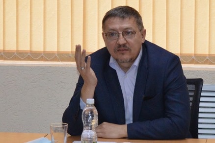 Местные выборы теряют смысл. Люди просто на них не ходят, - хоть два, хоть три дня объявляй голосование