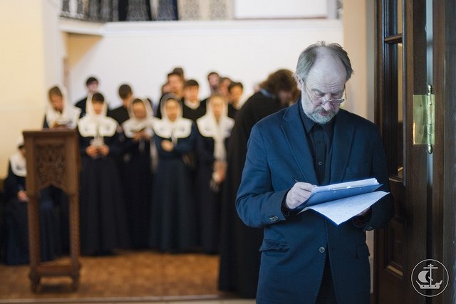 "...Каждый проживает в свою человеческую меру эту весть, извещающую снова о Вечном": памяти Виктора Павловича Хавроничева
