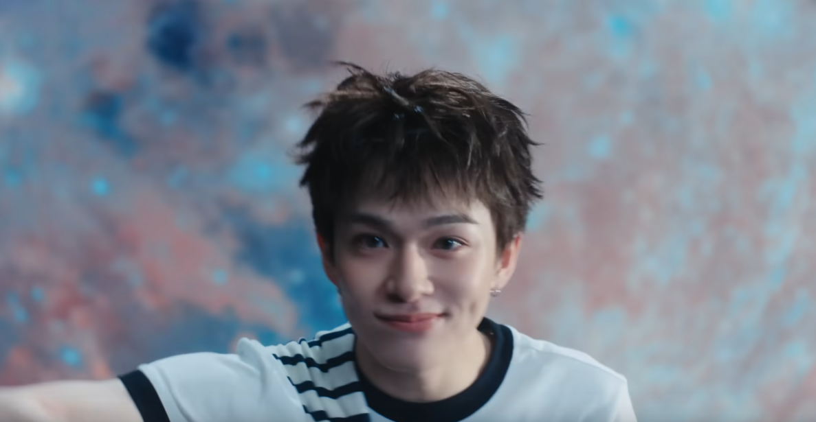 Лидер группы - Асахи. Кадр из клипа "Paradise". Фото из открытых источников. 