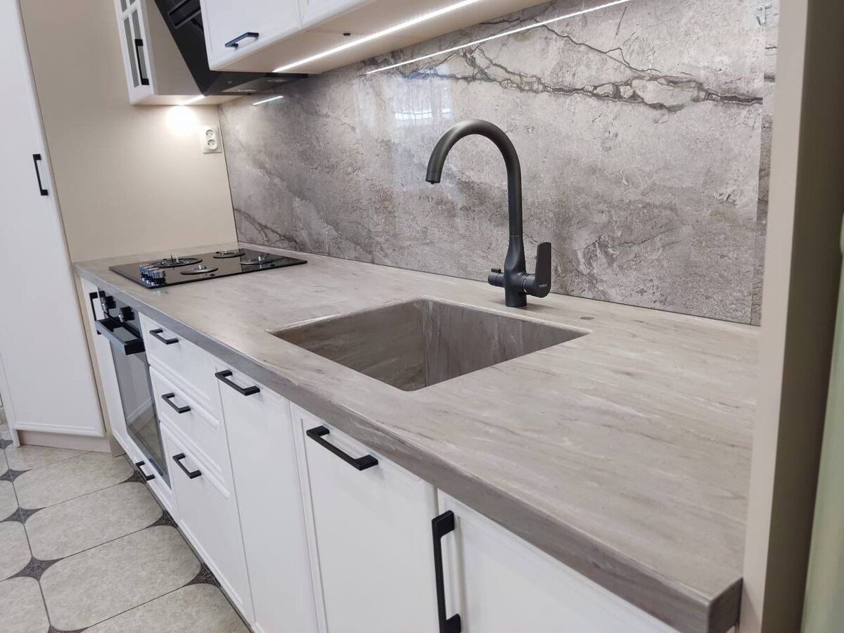 столешница с интегрированной раковиной из акрилового камня