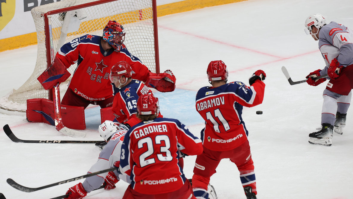    Защитник «Спартака» Джоуи Кин сравнивает счет в матче с ЦСКА.Александр Федоров