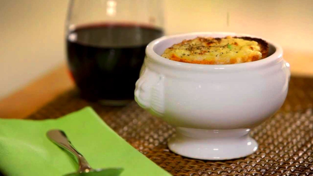 Создать карусельФранцузский луковый суп