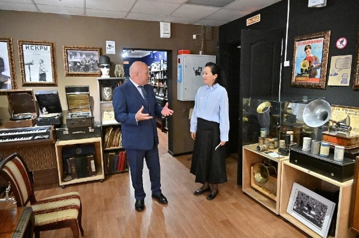    В Хабаровске появятся яркие музыкальные муралы