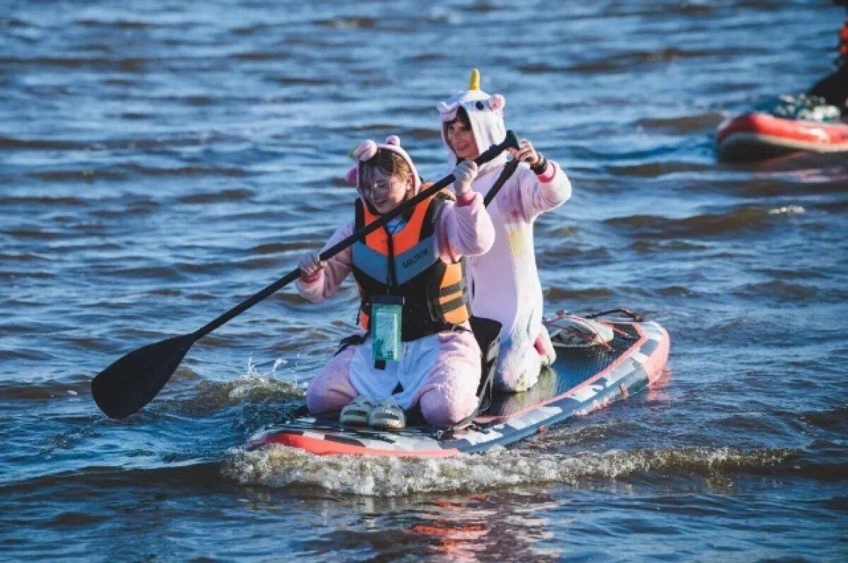    Жители Комсомольска устроили на набережной красочное сап-шоу