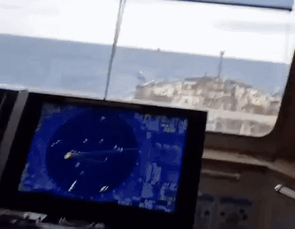    "Эстонские пираты" пытались взять танкер на абордаж//Видео из ТГ-канала Царьграда