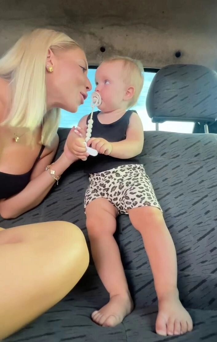    За год девочка подросла и уже научилась говорить. Фото: Из личного архивa/ Белла Двойнова