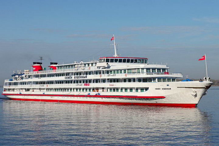 Теплоход «Семен Буденный». Внешний вид