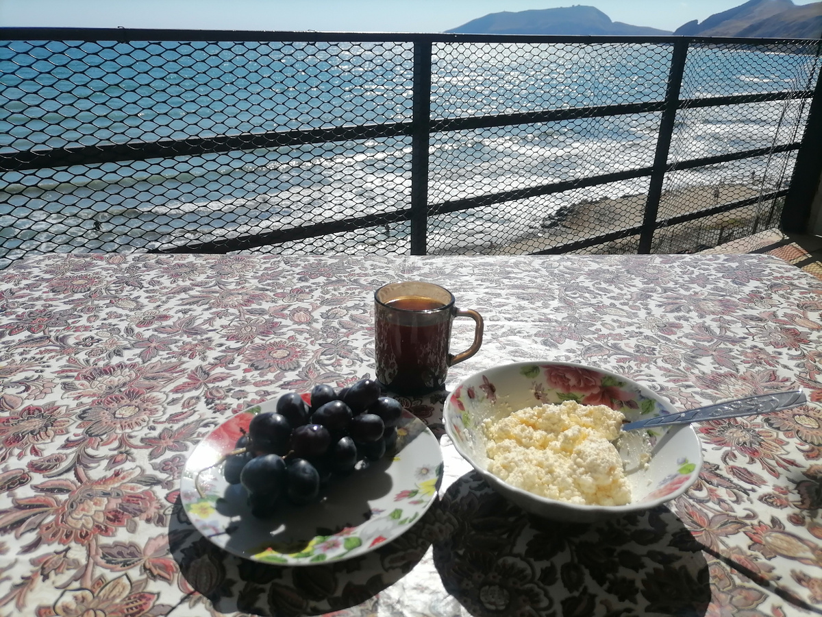 Завтрак на море