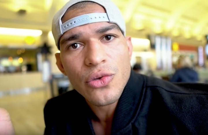 фото из полуоткрытых источников