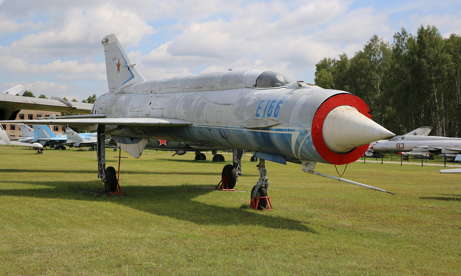 Экспериментальный самолёт Е-152М (Е-166)
